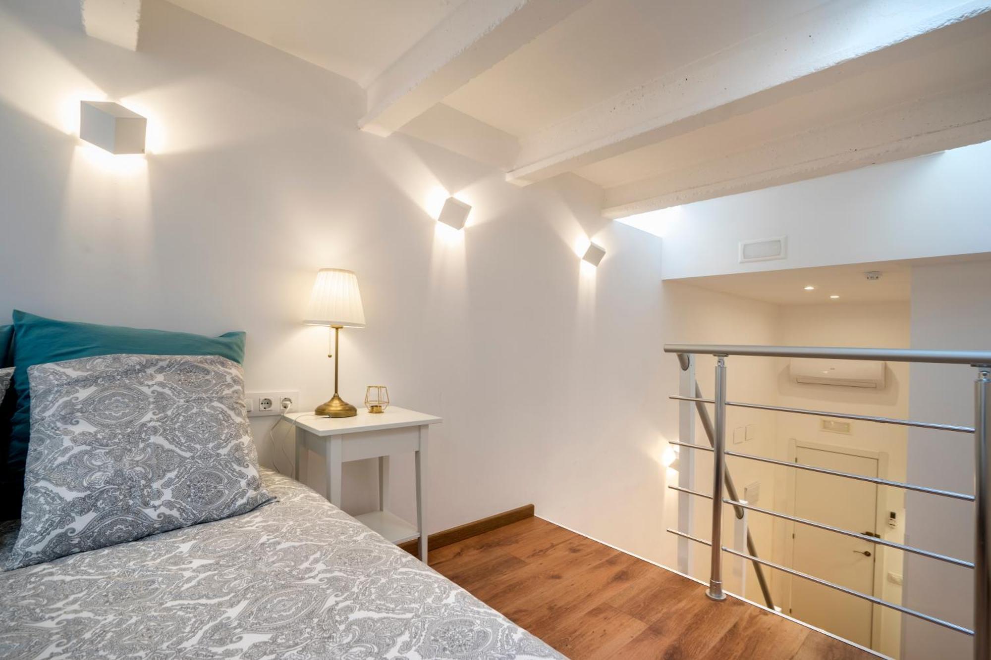 Hotelito Boutique Cinca L'Hospitalet de Llobregat Rum bild